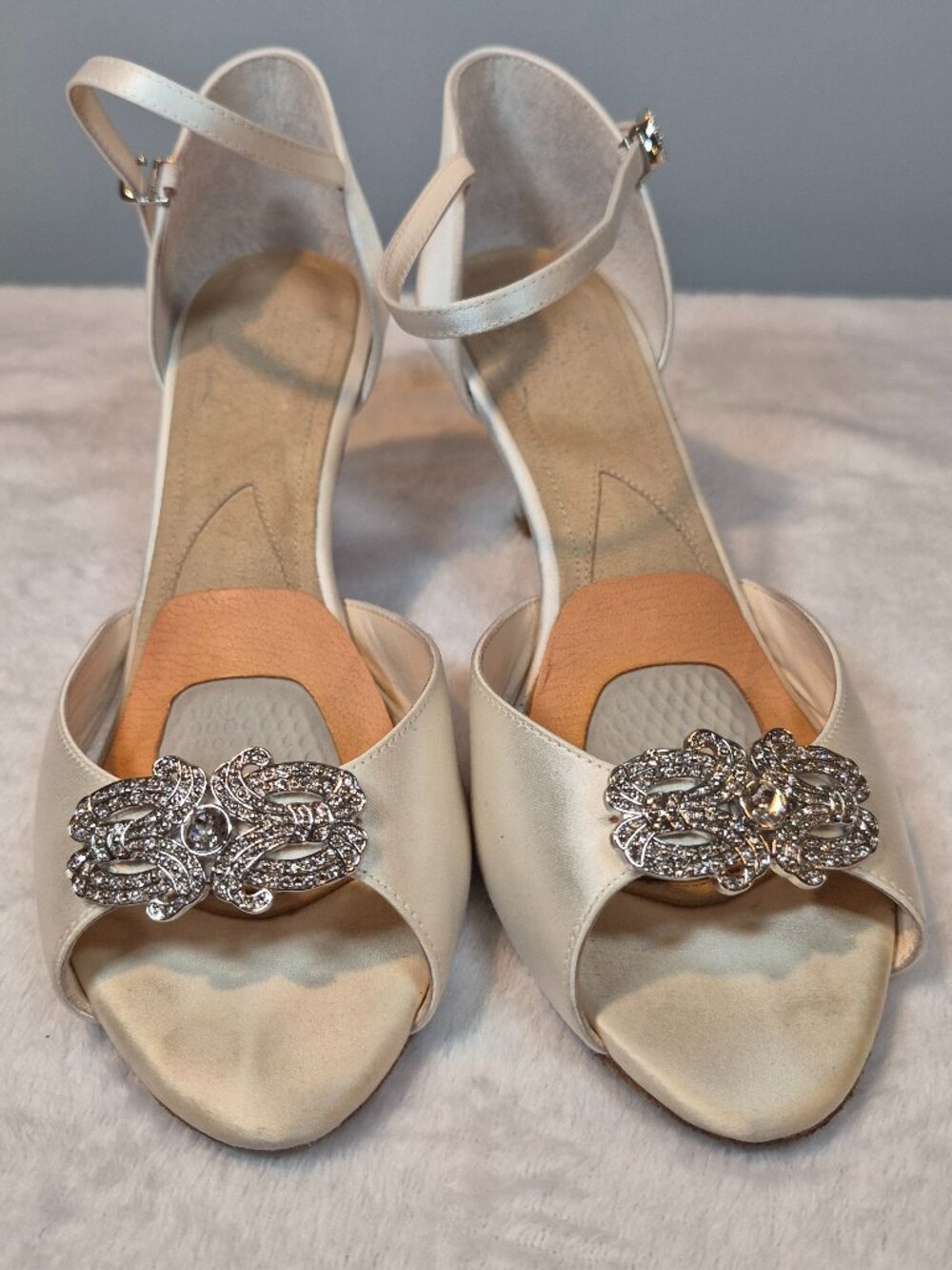 Angela Nuran Ivory Satin Crystal Open Toe Heels Size 7.5 Bridal Evening